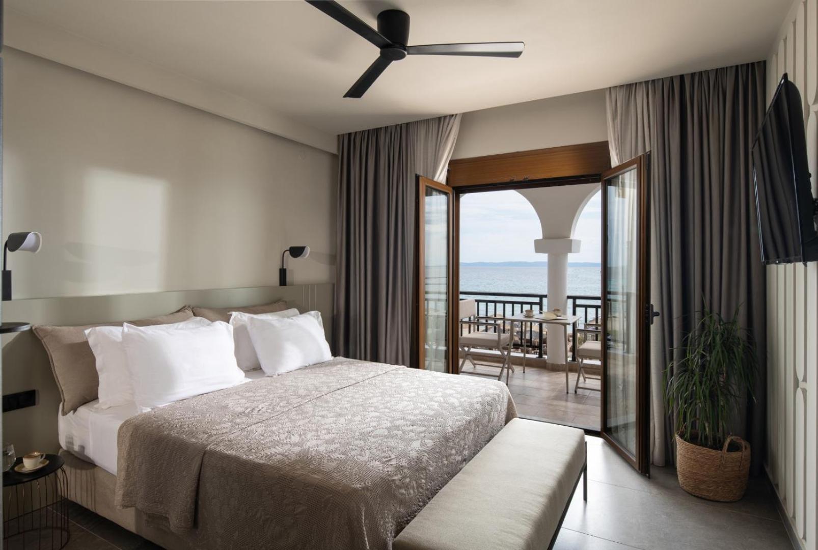 ニキティAssano Seafront Luxuryアパートメント エクステリア 写真